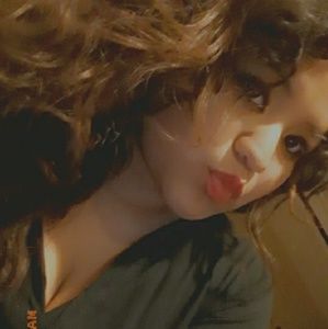 Meet your Posher, Kenzi